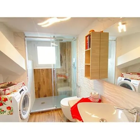 Holiday home Il Nido Sui Tetti Albisola Superiore
